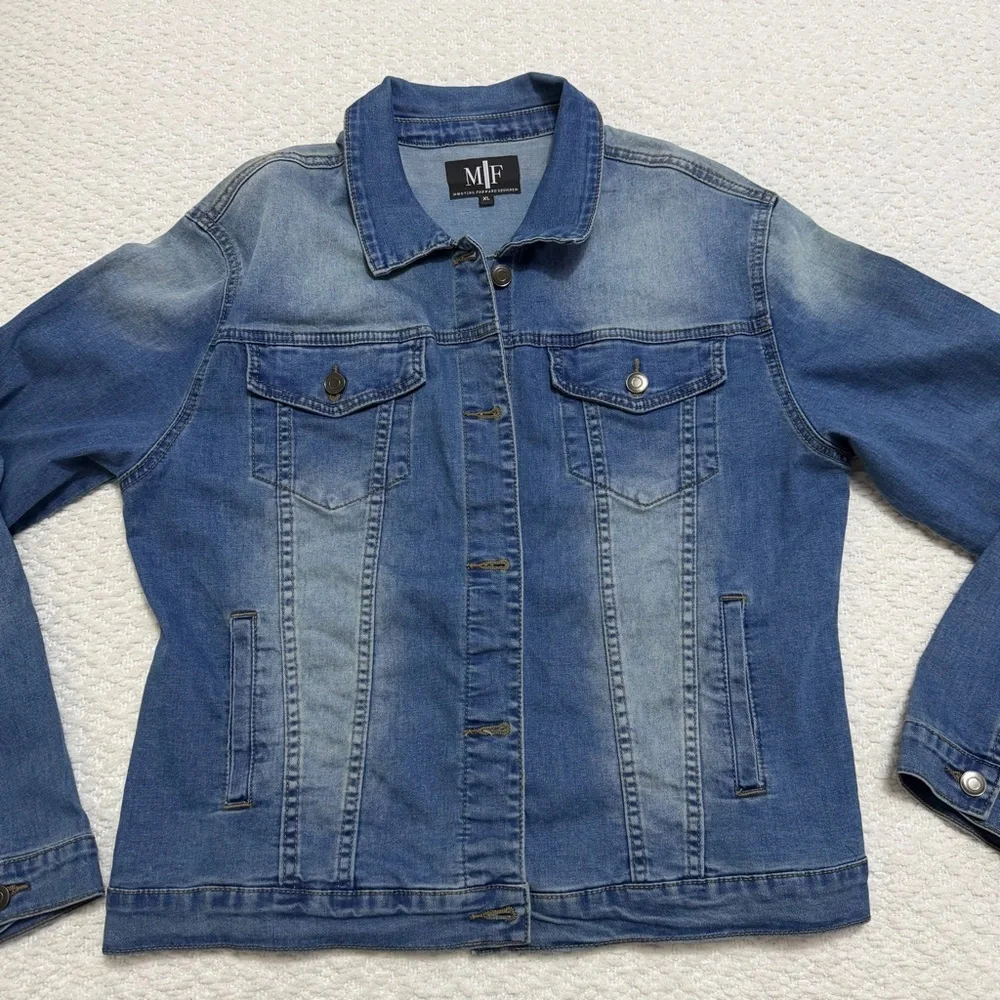 Jeweled Tiger Denim Jacket Moving Forward Designs Women’s Size XL - Picture 10 of 10